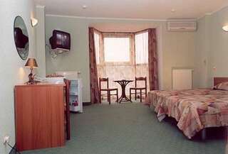 Гостиница Олимп  Светлогорск Стандартный двухместный номер с 1 кроватью или 2 отдельными кроватями-1