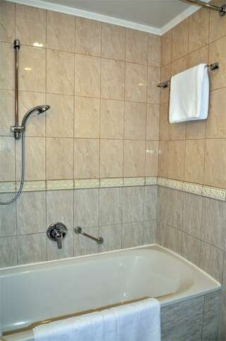 Гостиница Олимп Светлогорск Двухместный номер "Стандарт"-6